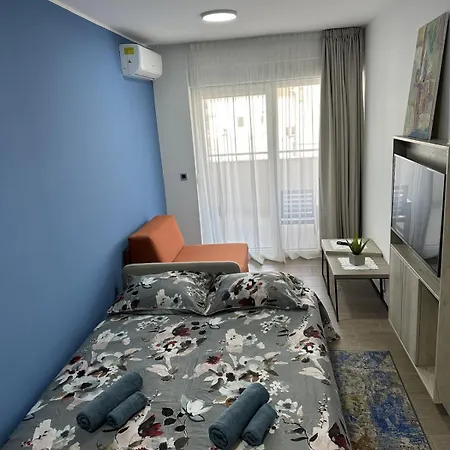 Aurum Aparthotel 3*